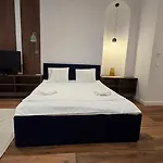Alaine & Masa Budapest